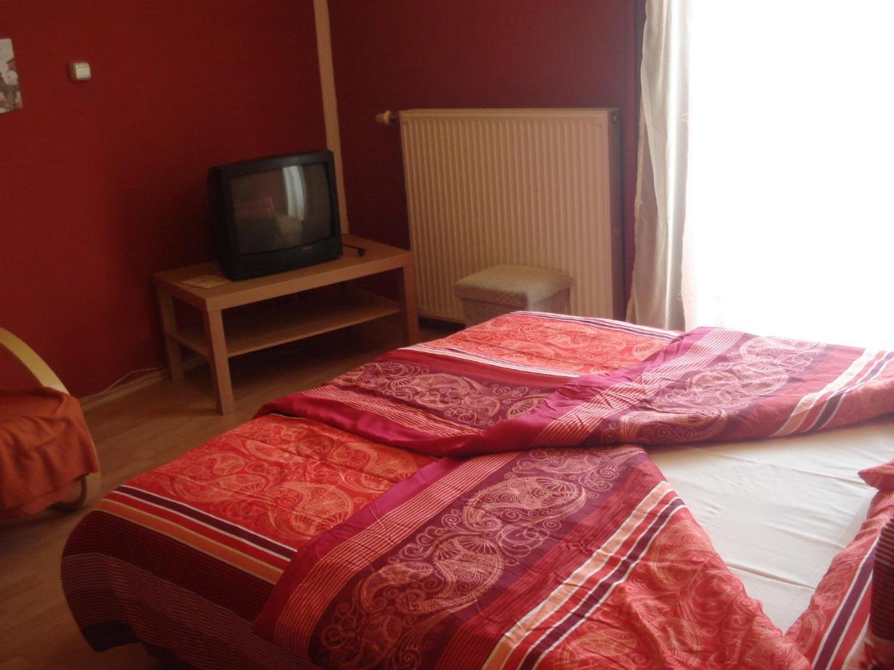 Bartek Vendeghaz Hotel Mişcolţ Cameră foto