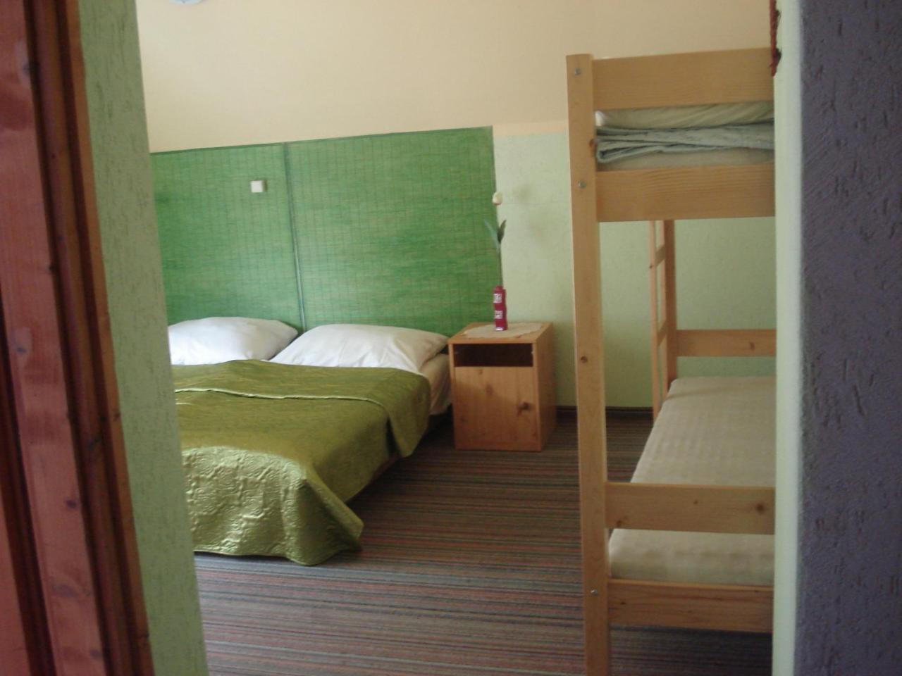Bartek Vendeghaz Hotel Mişcolţ Cameră foto